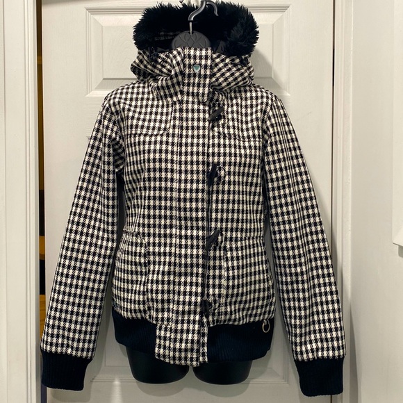 Roxy Limited Edition Fur Lined Hooded Snow Jacket - Picture 1 of 16